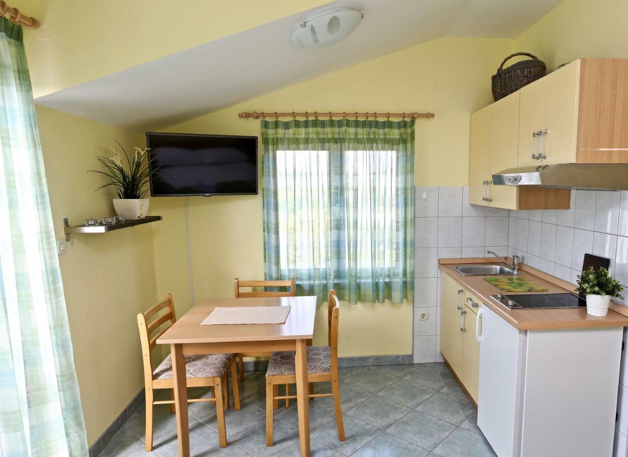 Ida Apartment Sucuraj